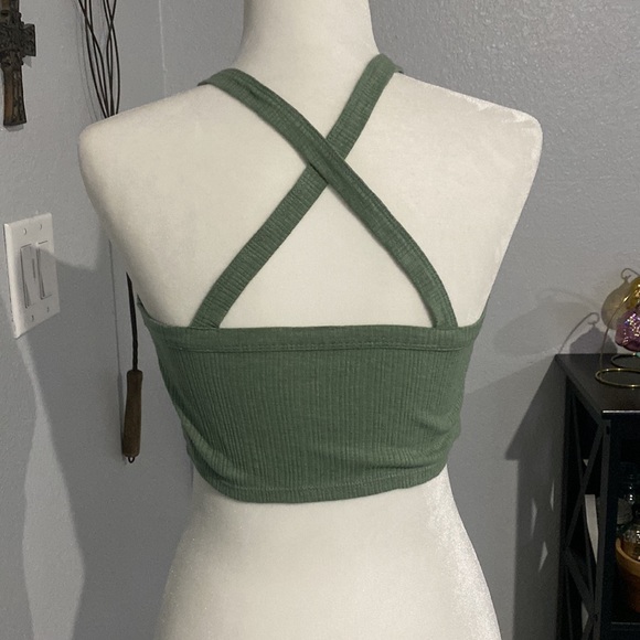 American Eagle. cropped tank top - Picture 6 of 7